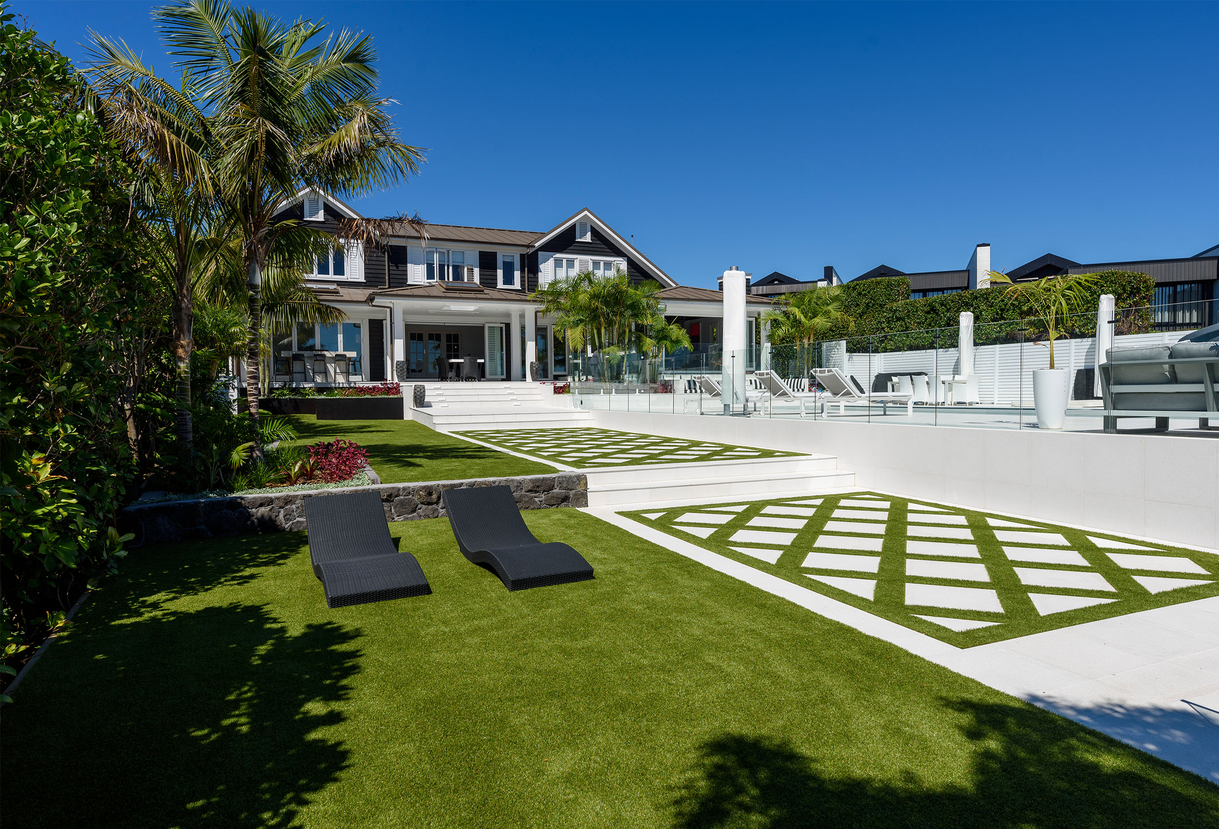 Auckland private Auckland residence by Team Turf featuring Synlawn Esplanade 40